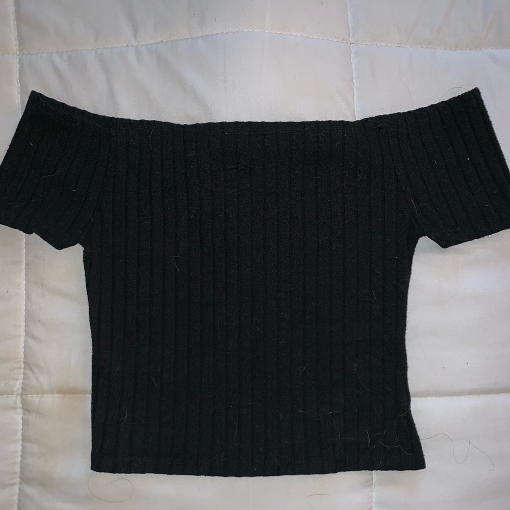 Brandy Melville Black Off the Shoulder Crop Top